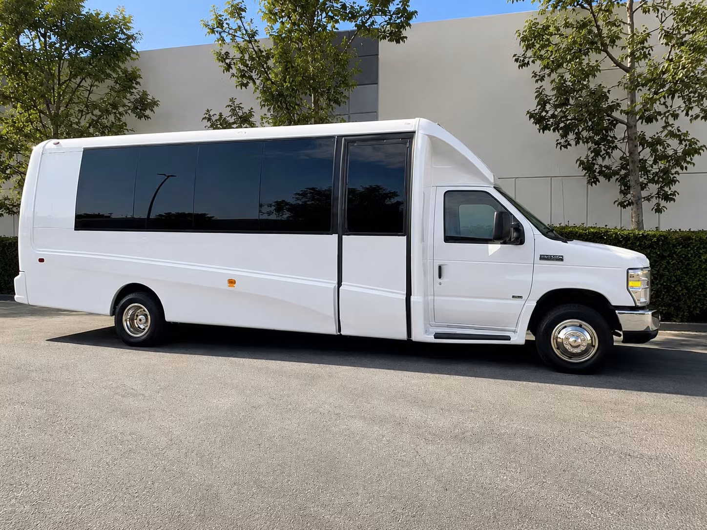 18 passenger minibus